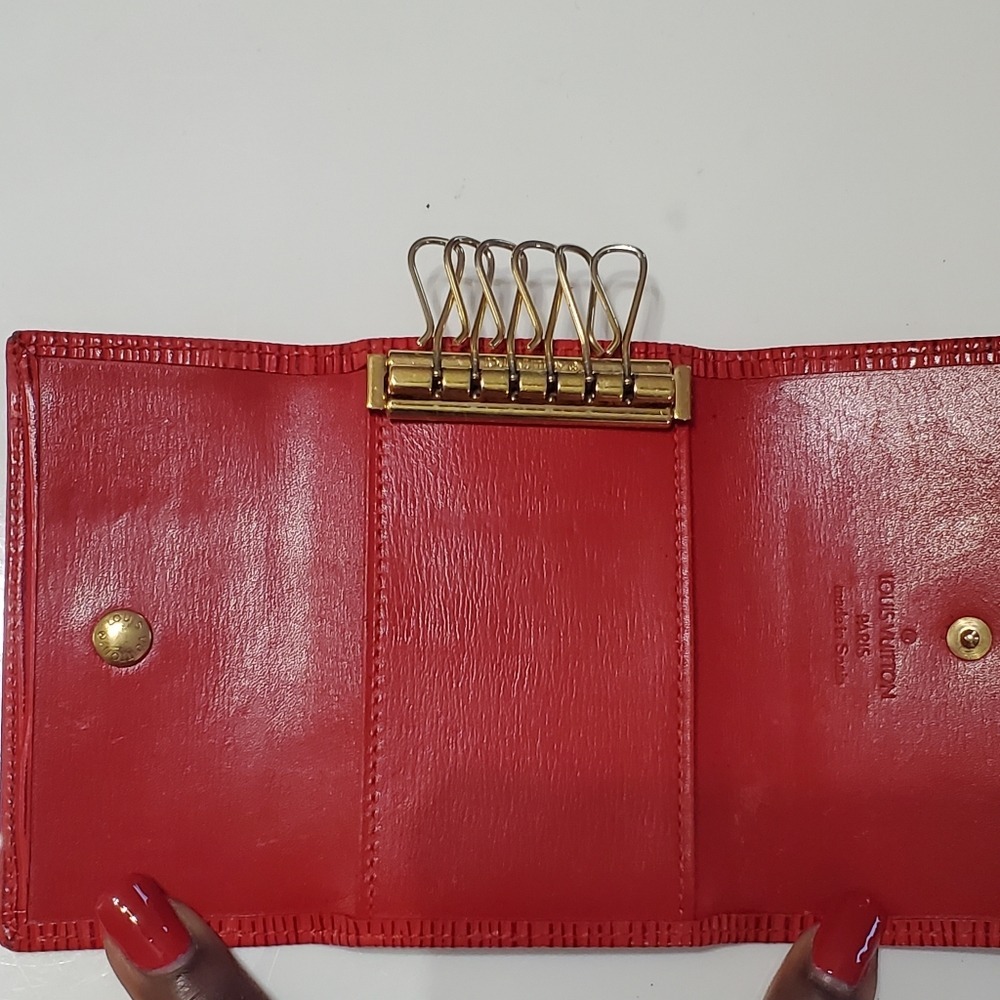 Louis Vuitton Epi Leather 6 Key Holder - Picture 5 of 12
